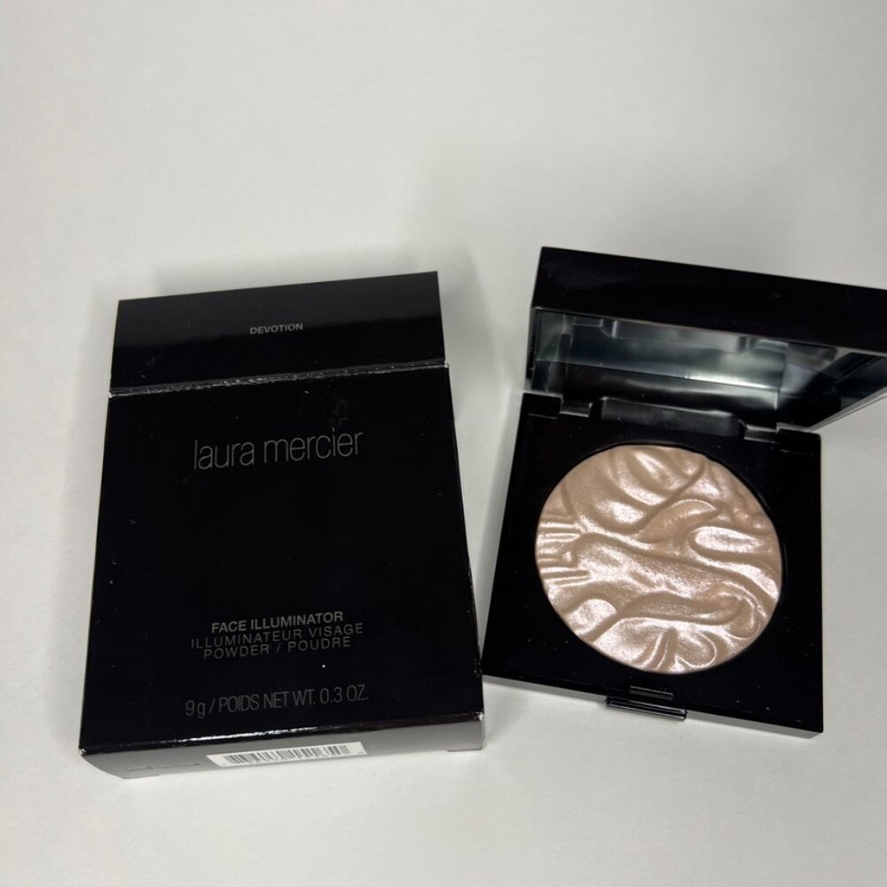 Laura Mercier